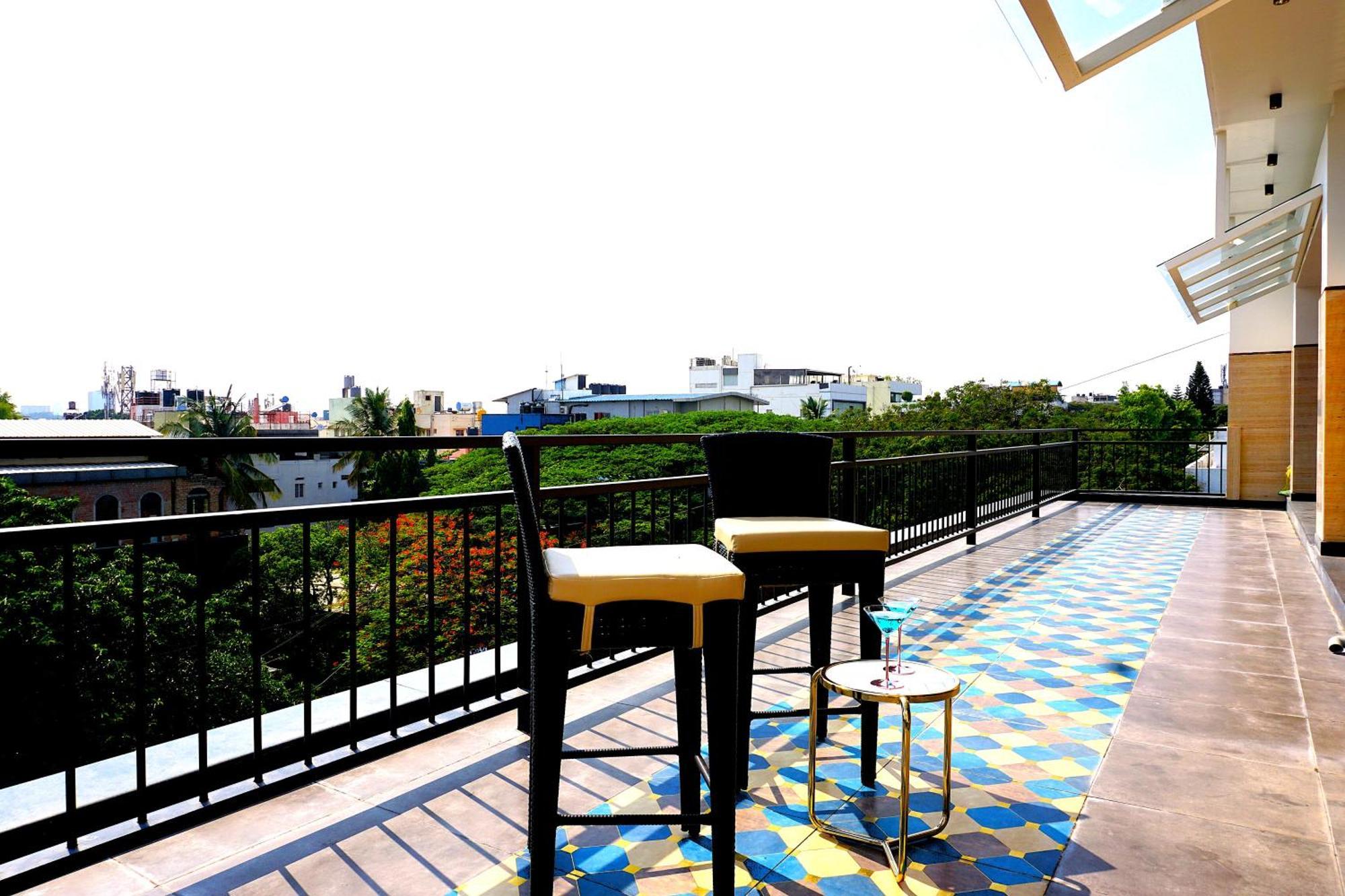 The Pentouz On 100 Feet Road Indiranagar - An Urban Luxury Retreat Bangalore Exterior foto
