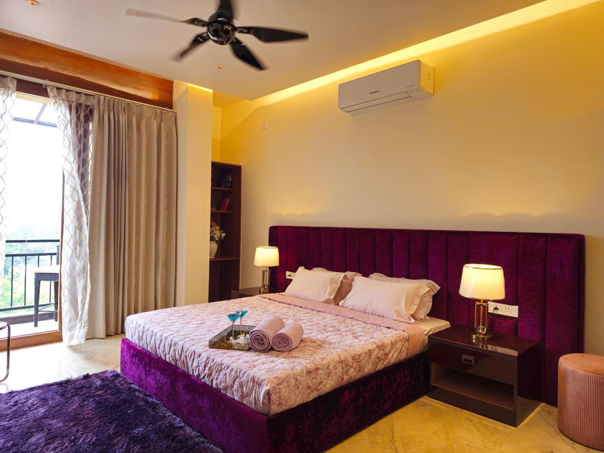 The Pentouz On 100 Feet Road Indiranagar - An Urban Luxury Retreat Bangalore Exterior foto