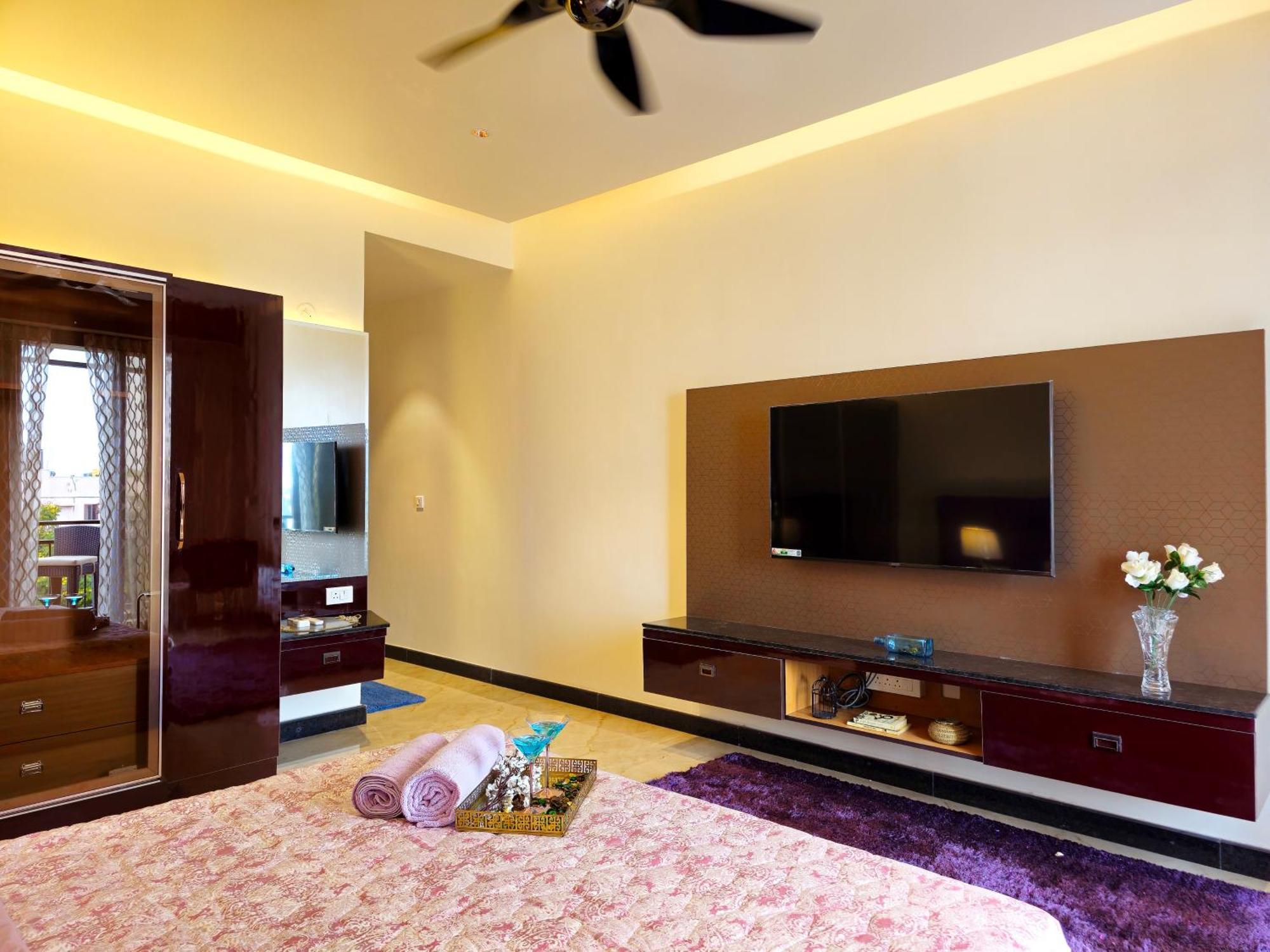 The Pentouz On 100 Feet Road Indiranagar - An Urban Luxury Retreat Bangalore Exterior foto