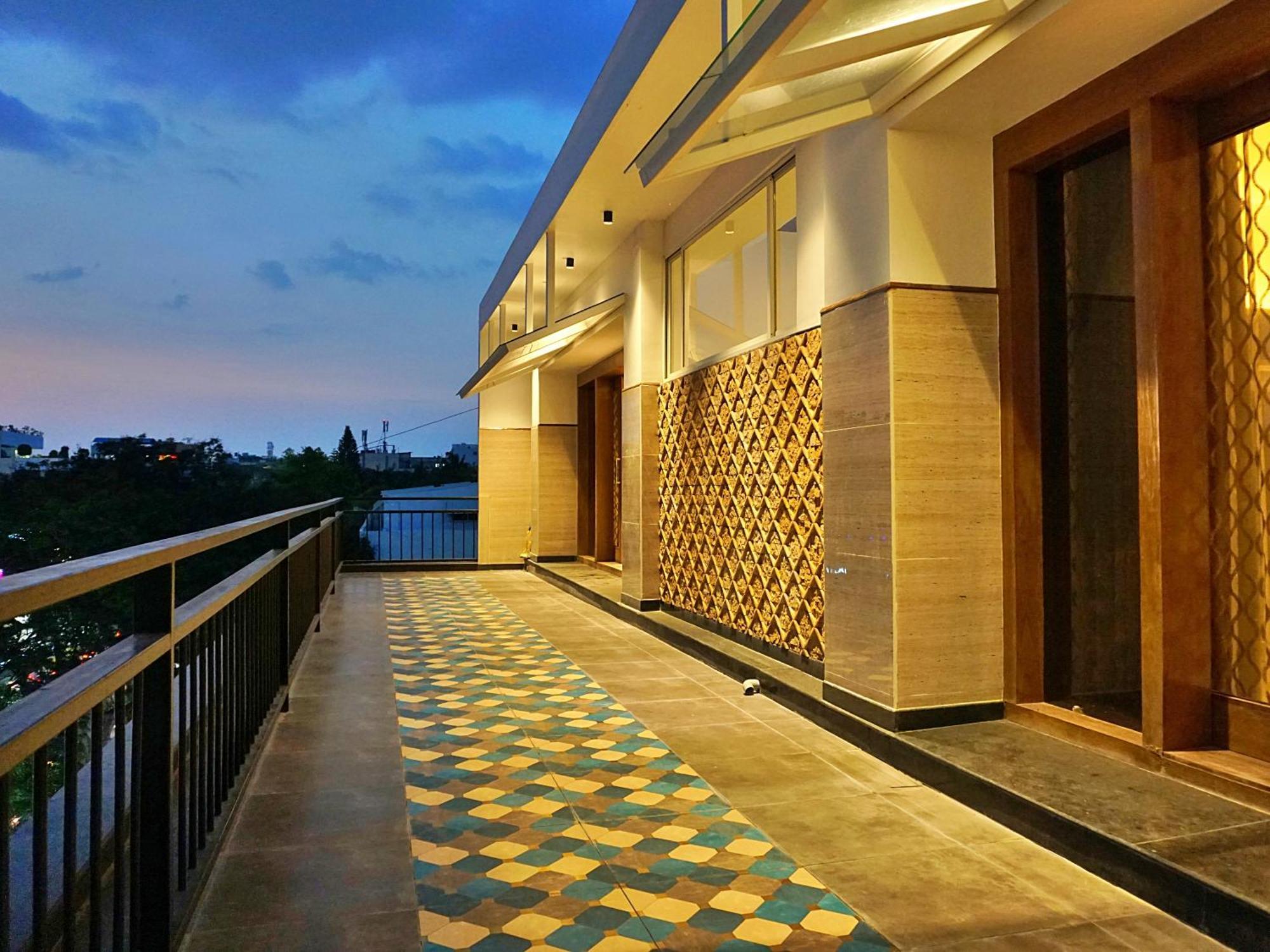 The Pentouz On 100 Feet Road Indiranagar - An Urban Luxury Retreat Bangalore Exterior foto